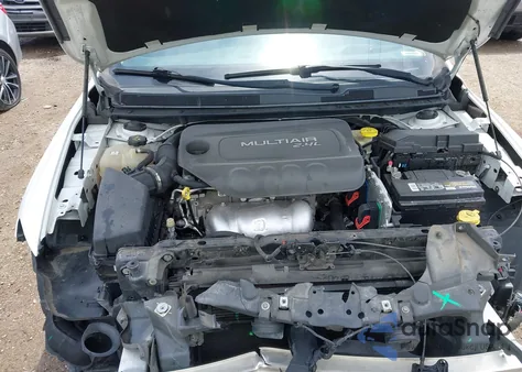 2015 Chrysler 200 Limited из США, поврежденный, VIN 1C3CCCAB1FN559353